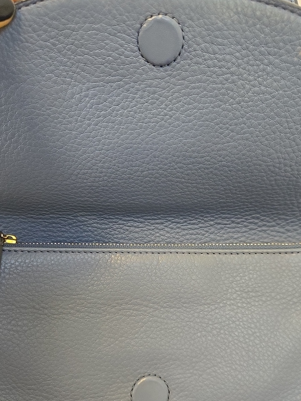 EUC Tory Burch Slate Blue Pebbled Leather Crossbody with Gold Chain - Picture 6 of 13